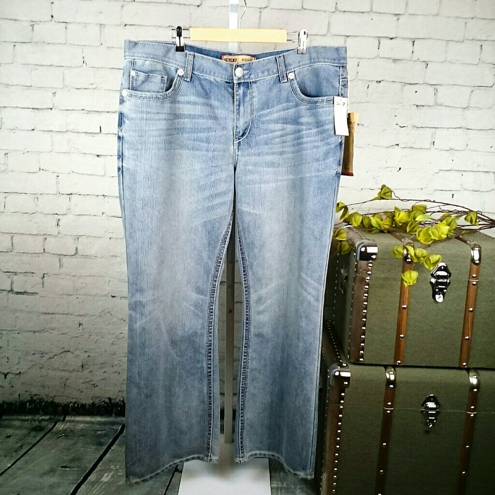 NWT Seven7 men's boot fit flap pocket jeans